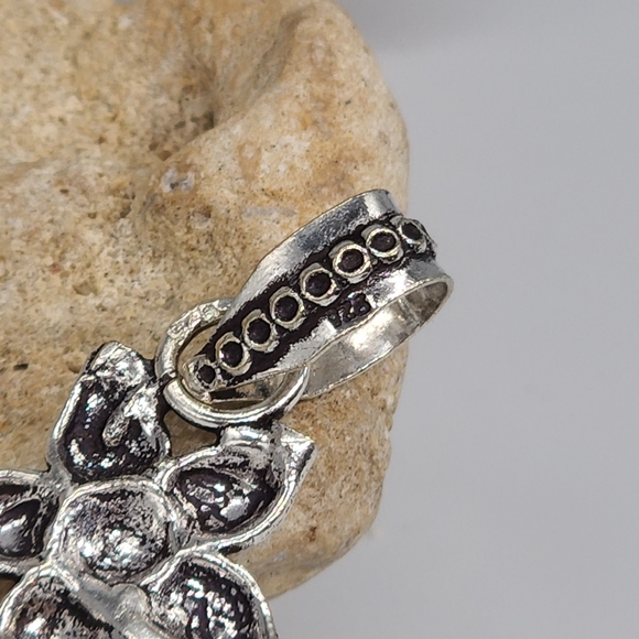 Stunning Floral Natural Labradorite Stone Silver Pendant - Picture 4 of 6